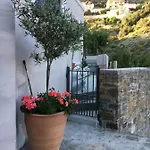 Casa Metropolis Villa *